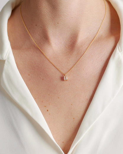Emerald Cut Topaz Sol Pendant Necklace - One Size / Gold Vermeil