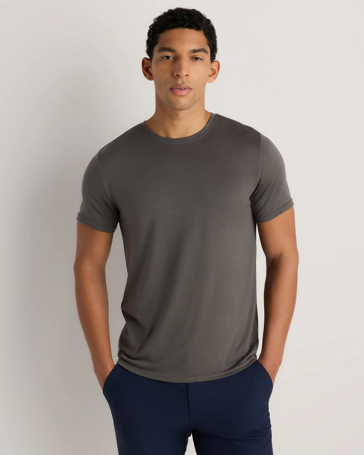 100% Merino Wool All-Season Short Sleeve Base Layer Tee - XS / Charcoal