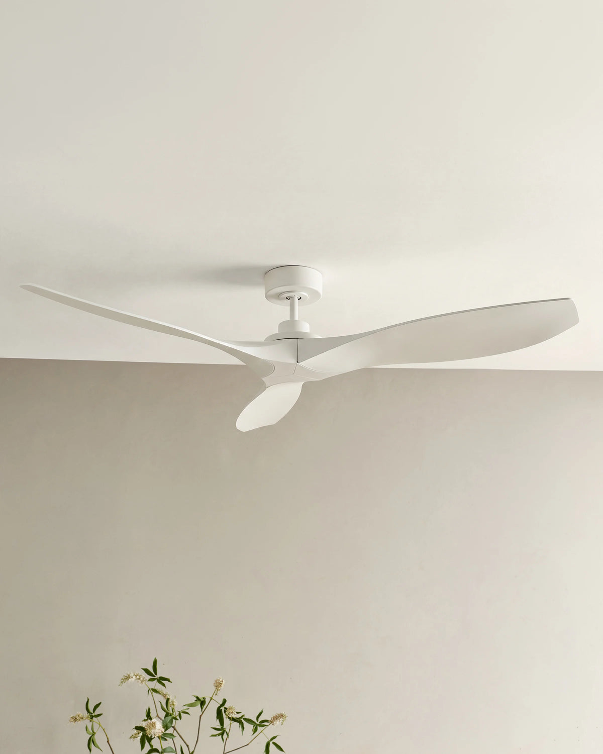 Outdoor Transitional Ceiling Fan - 52" / White