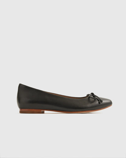 Italian Leather Pointed Bow Flat - 5 / Shell Pink