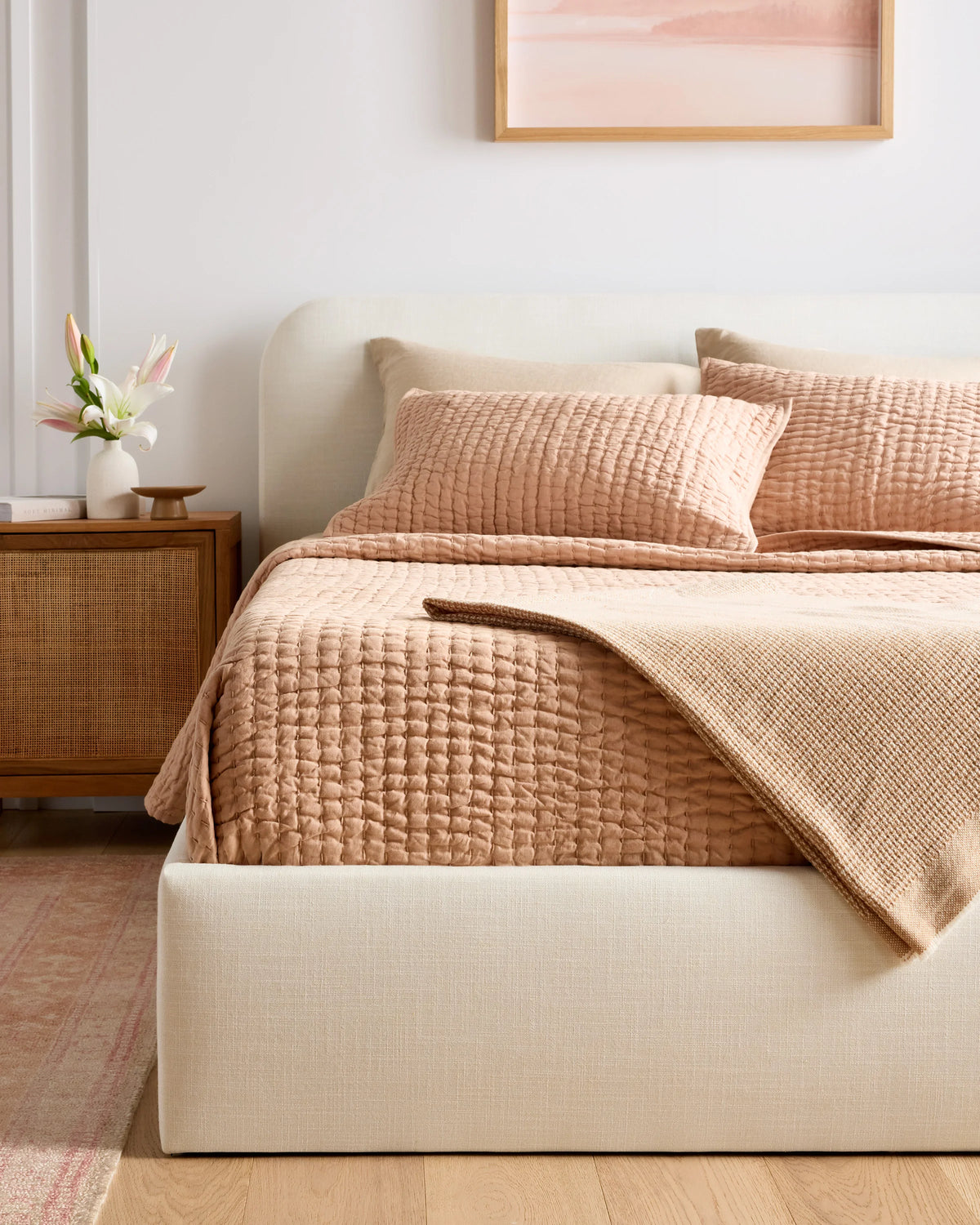 Curved Bed in Performance Linen - Full / Ivory
