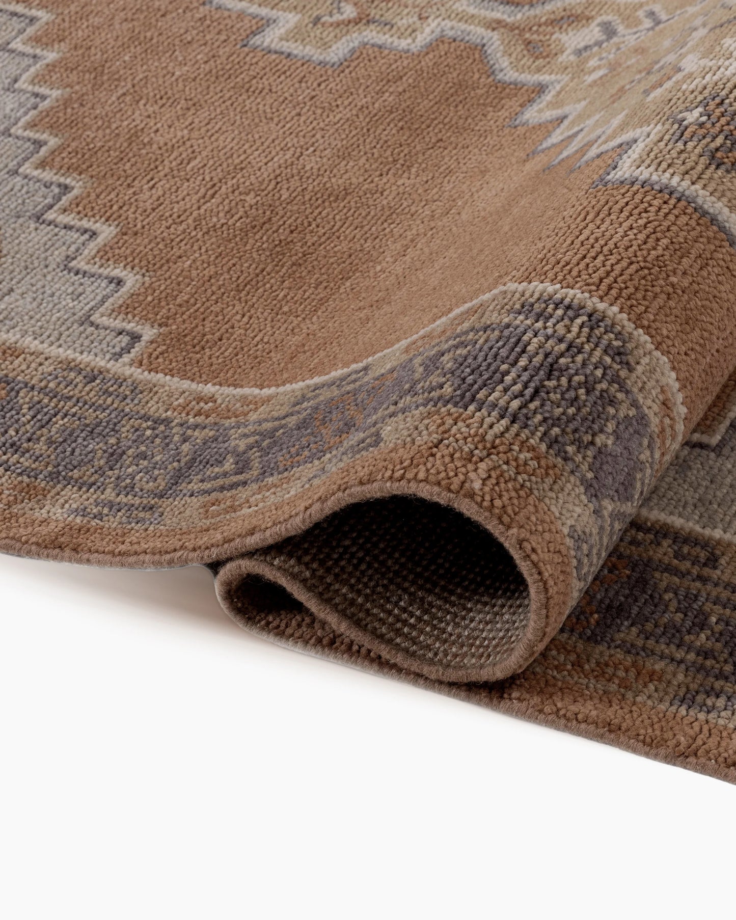 Chloe Hand-Knotted Wool Rug - 5' x 8' / Cognac