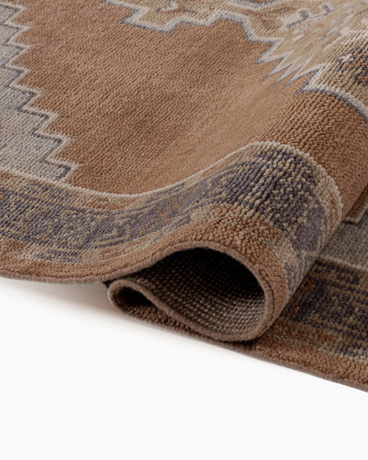 Chloe Hand-Knotted Wool Rug - 5' x 8' / Cognac