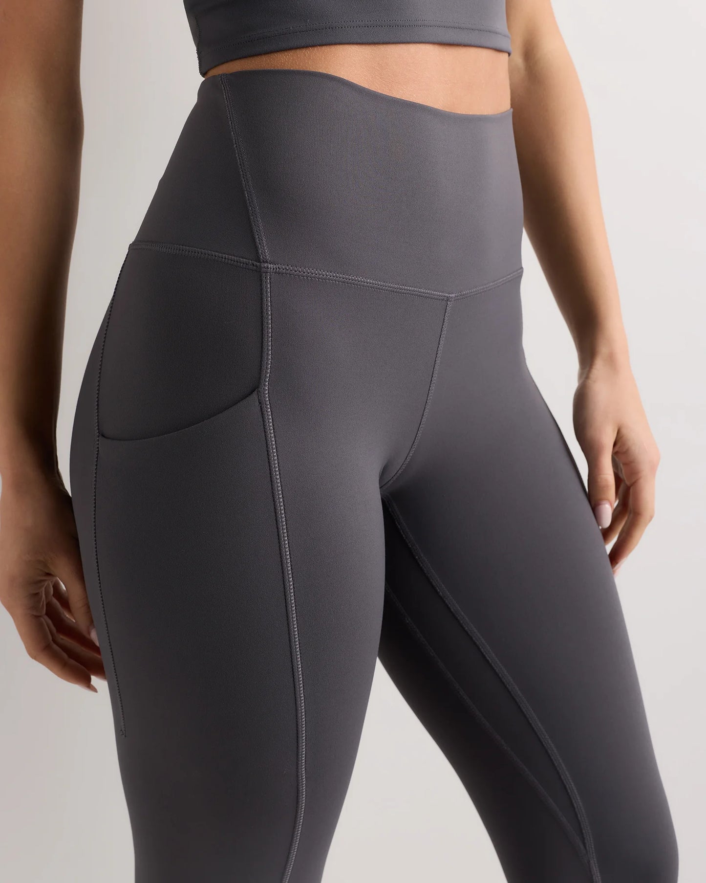 Ultra-Form High-Rise Pocket Legging - XS / Black