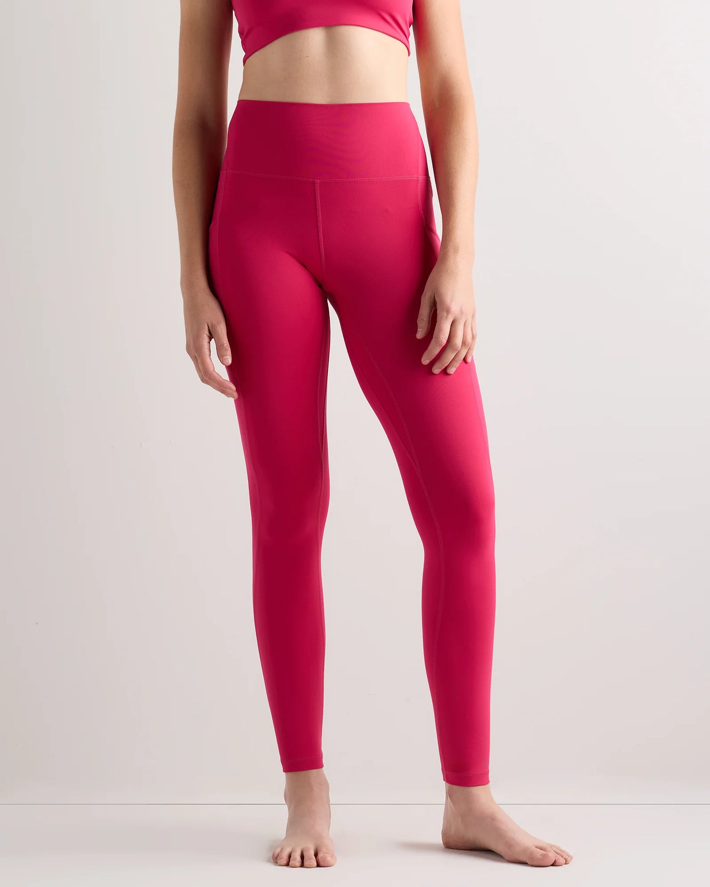 Ultra-Form High-Rise Pocket Legging - XS / Black