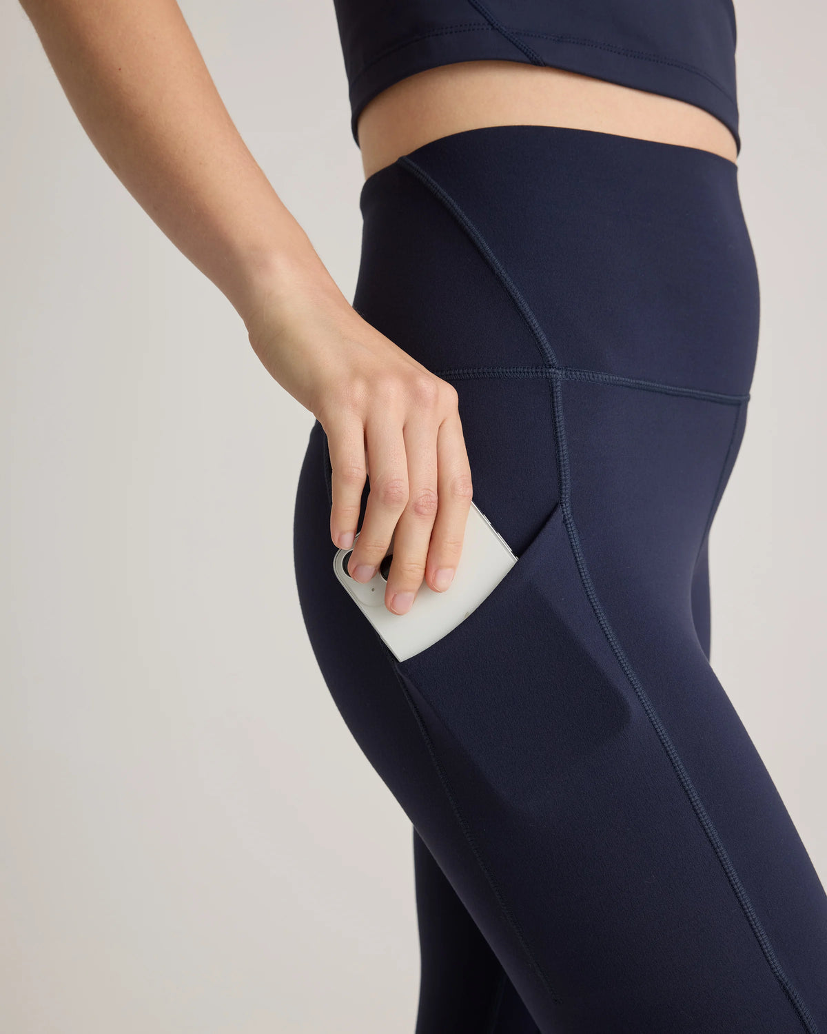 Ultra-Form High-Rise Pocket Legging - XS / Black