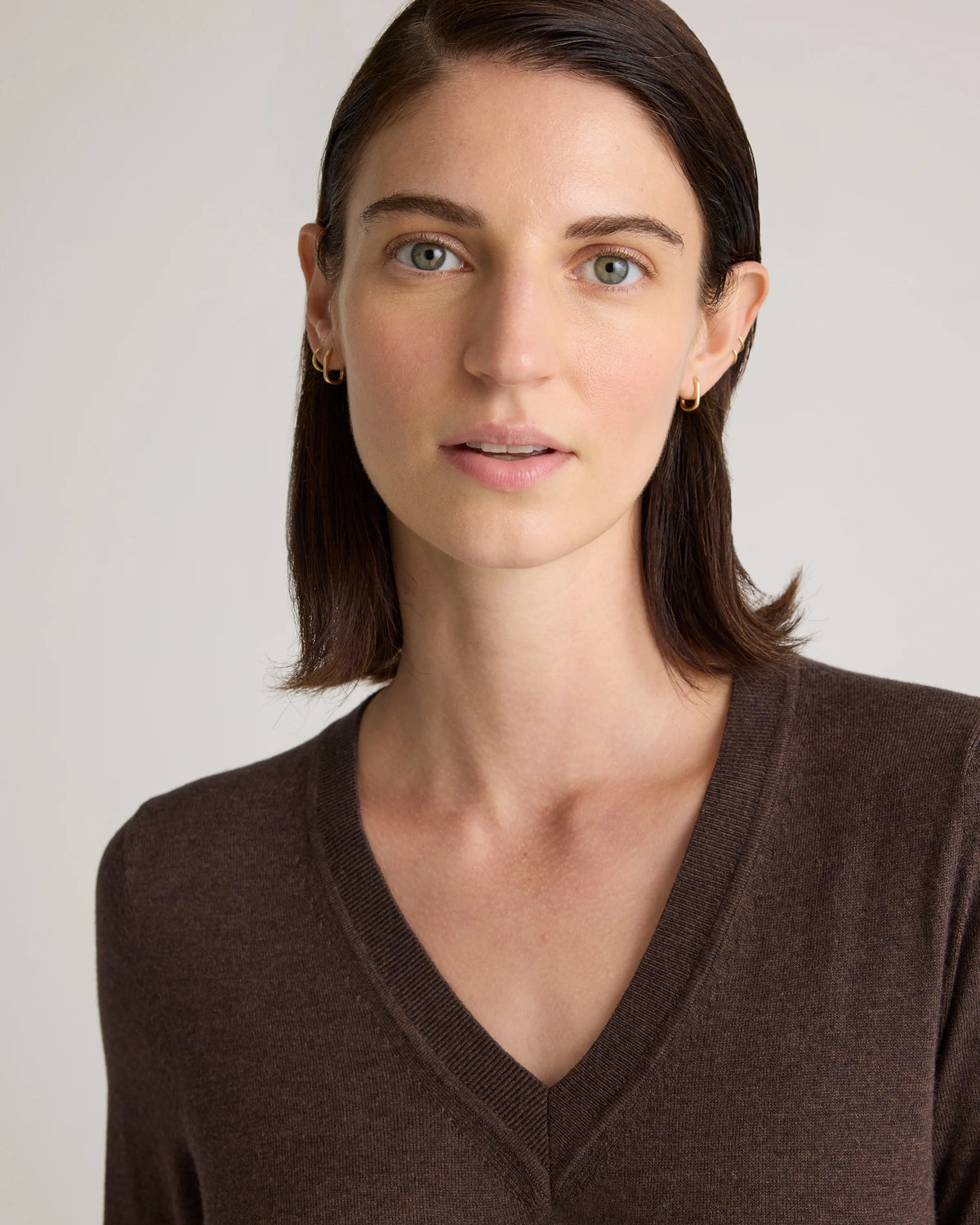 Lightweight Cotton Cashmere V-Neck Sweater - XS / Sugar Stone