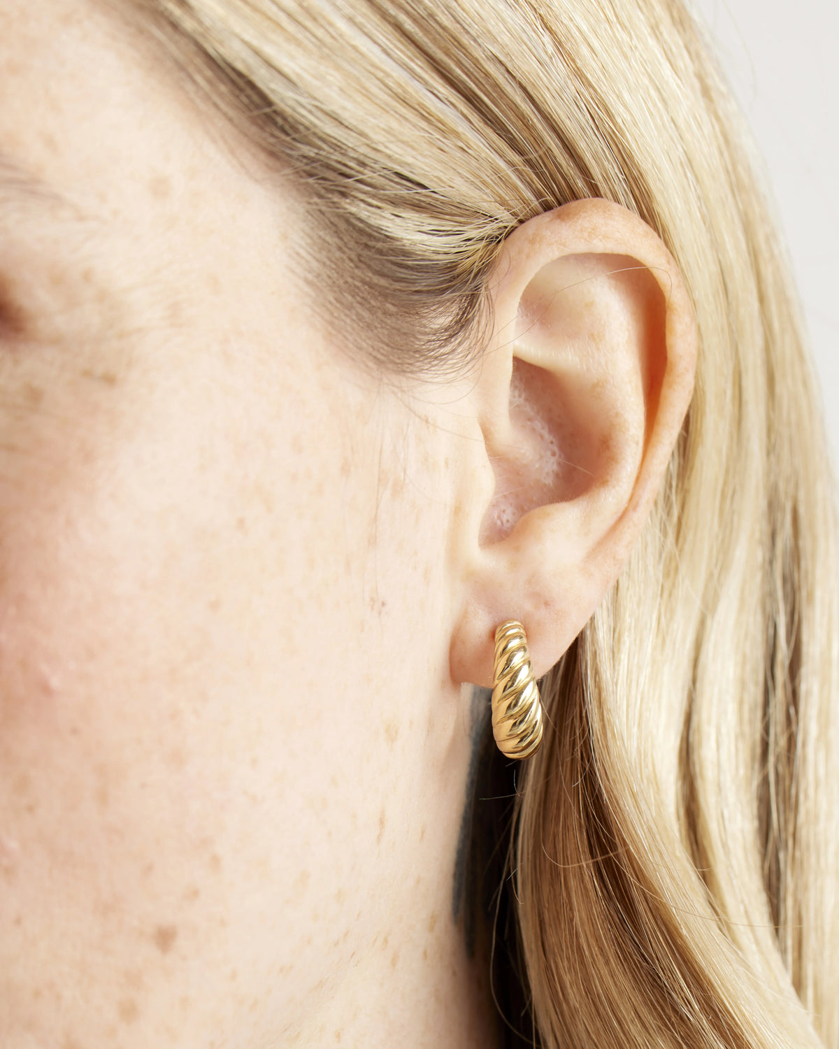 Croissant Hoops - One Size / Gold Vermeil