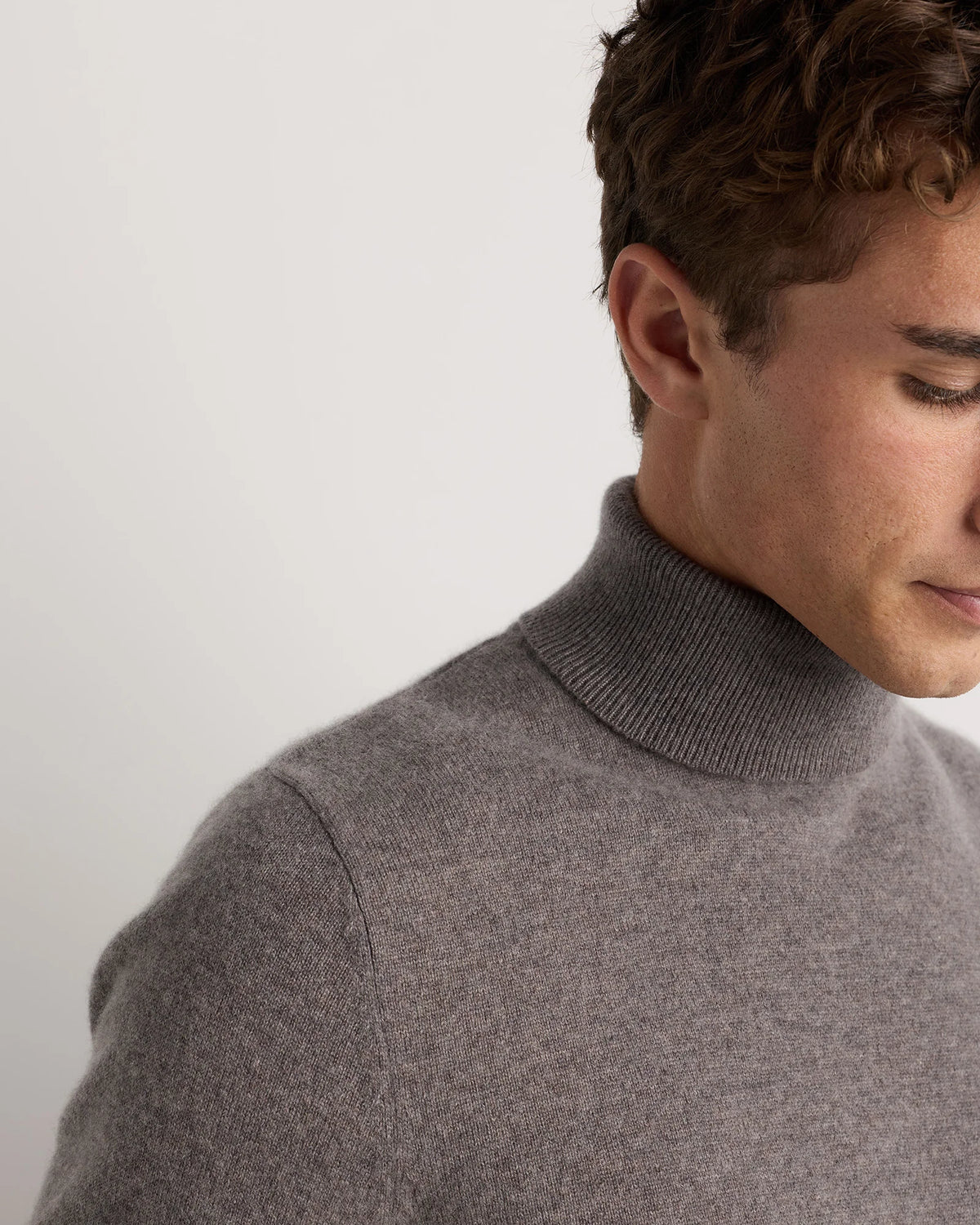 Mongolian Cashmere Turtleneck Sweater - S / Black