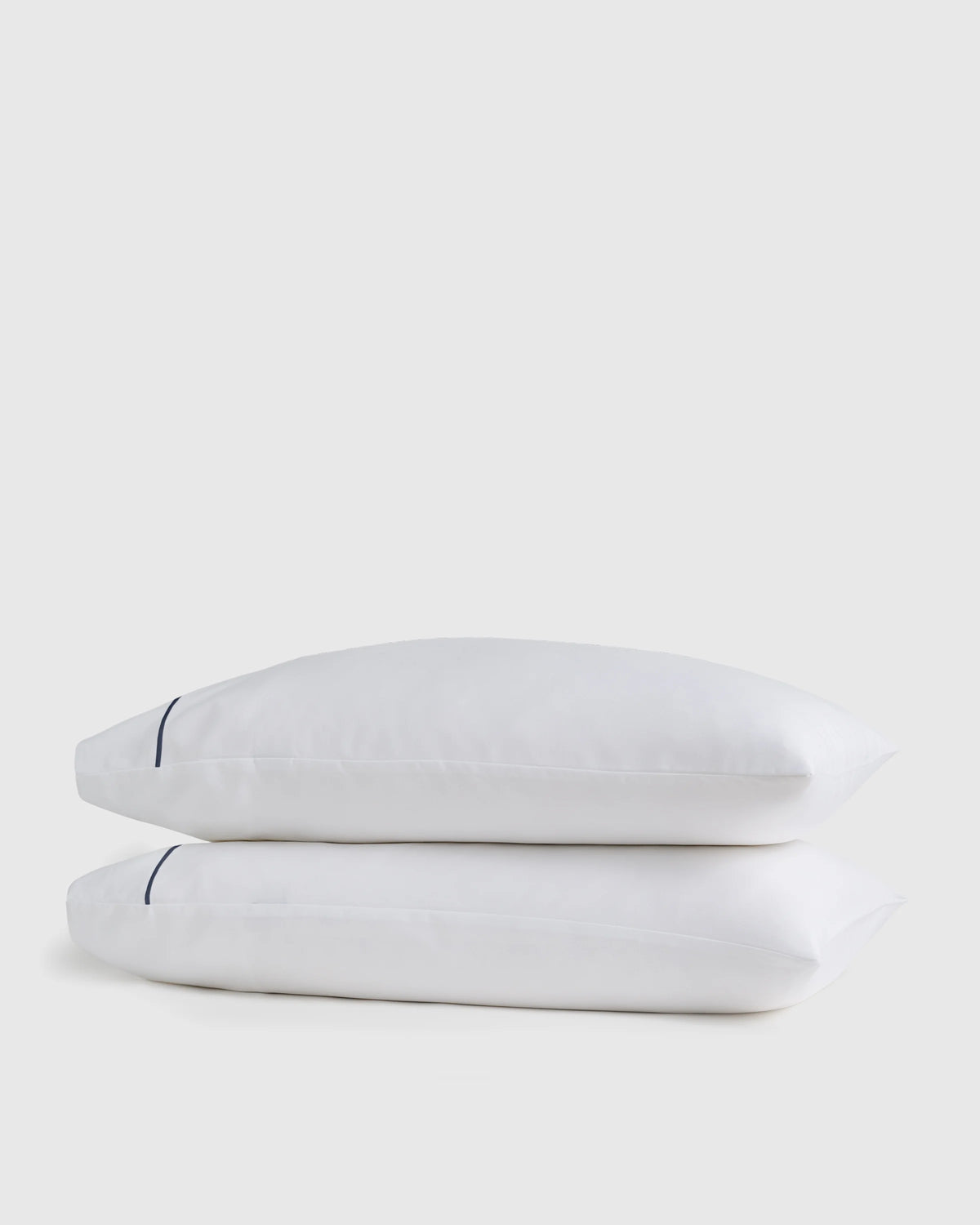 Signature Giza Cotton Sateen Embroidered Pillowcase Set - Standard / White/Dried Sage