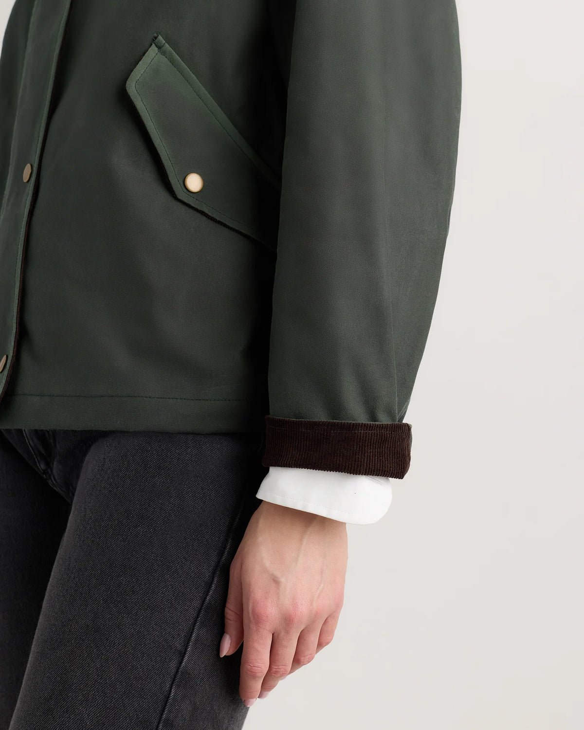 Organic Waxed Cotton Cropped Barn Jacket - XS / Vintage Black