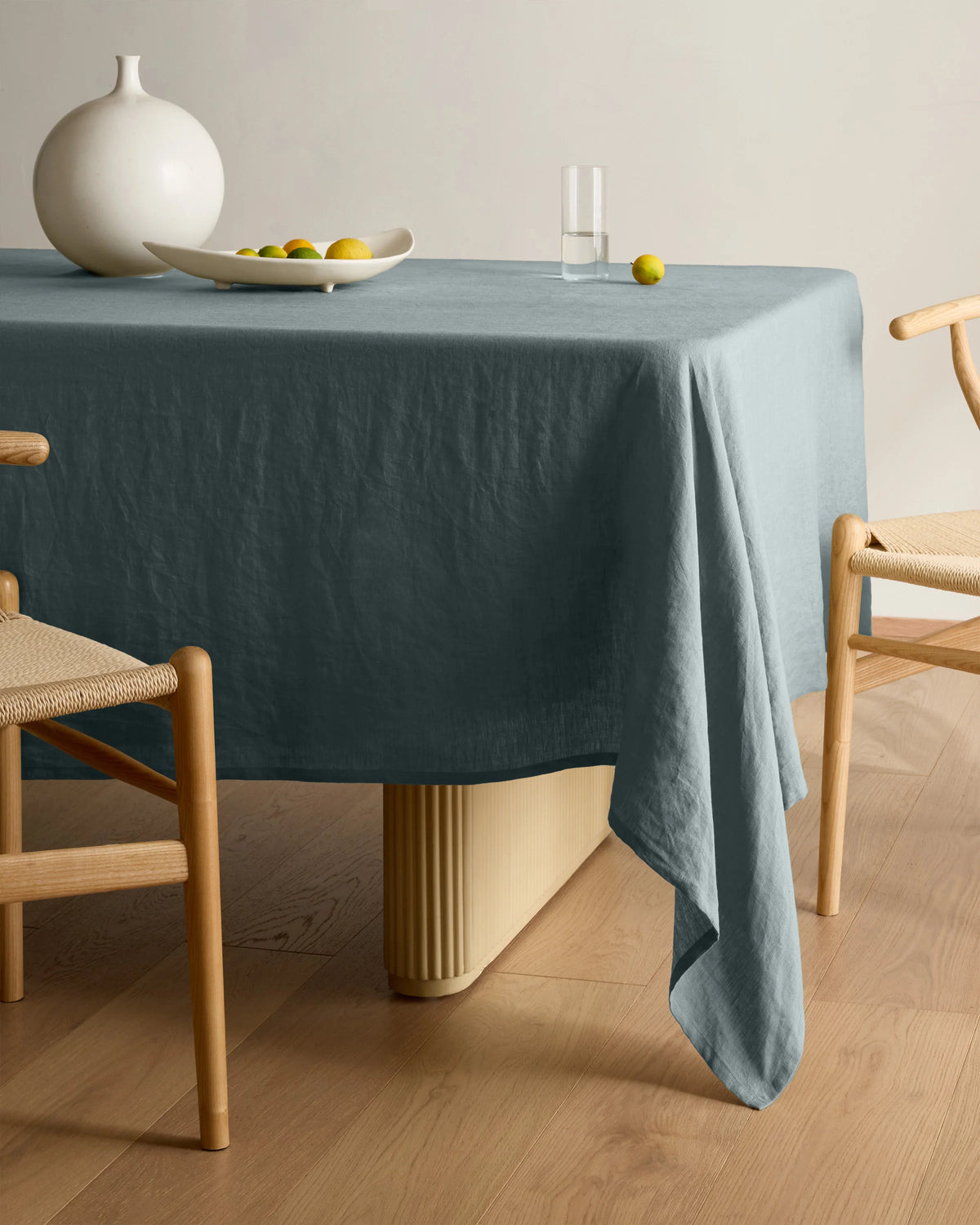 European Linen Tablecloth - 70x90" / Willowleaf Gingham