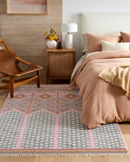 Mazi Hand-Knotted Wool Rug - 5' x 8' / Pink