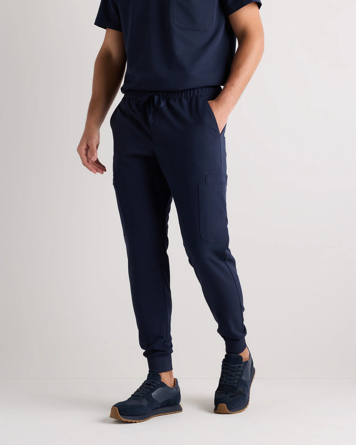 AeraFlex Scrub Joggers - S / Bold Black