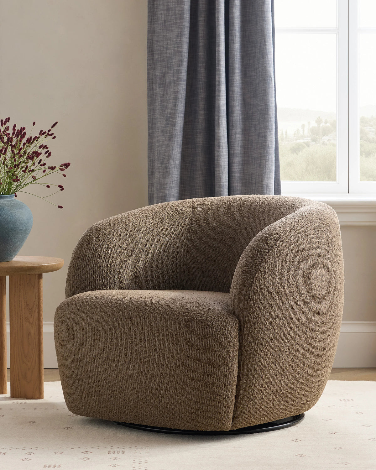 Performance Boucle Swivel Chair - One Size / Mocha Fog