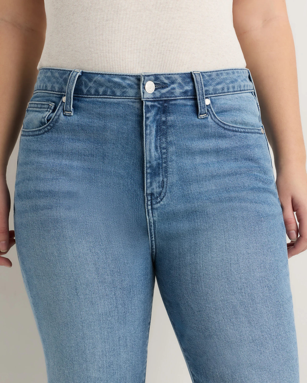Curvy Bella Stretch Straight Jeans - 24 / Black