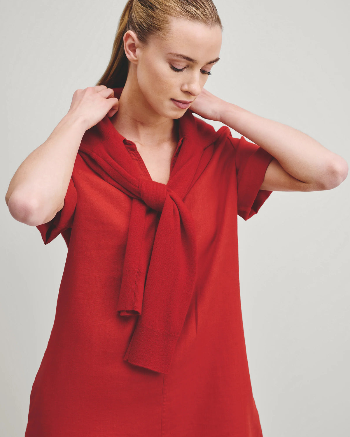 Mongolian Cashmere V-Neck Sweater - XS / Rich Burgundy