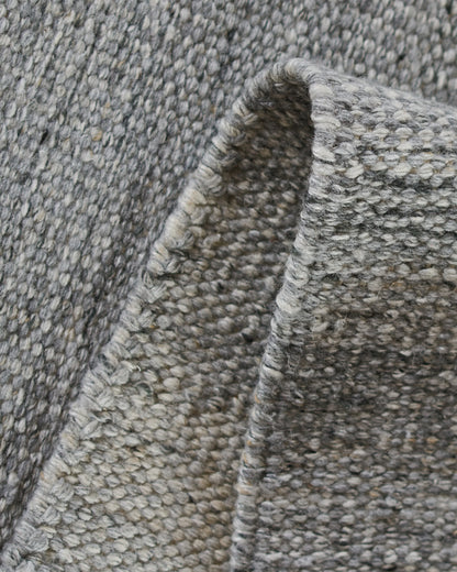 Sloane Indoor/Outdoor Rug - 5' x 8' / Silver