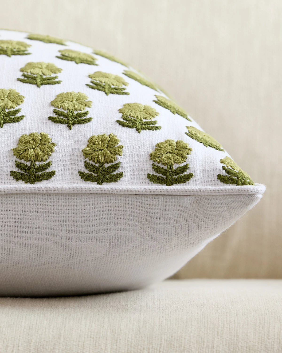 Embroidered Floral Cotton Pillow Cover (Set of 2) - 20x20 / Green