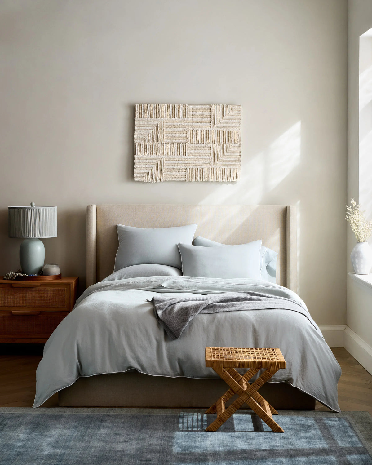 European Linen Piped Duvet Cover - Twin / White/Cherry