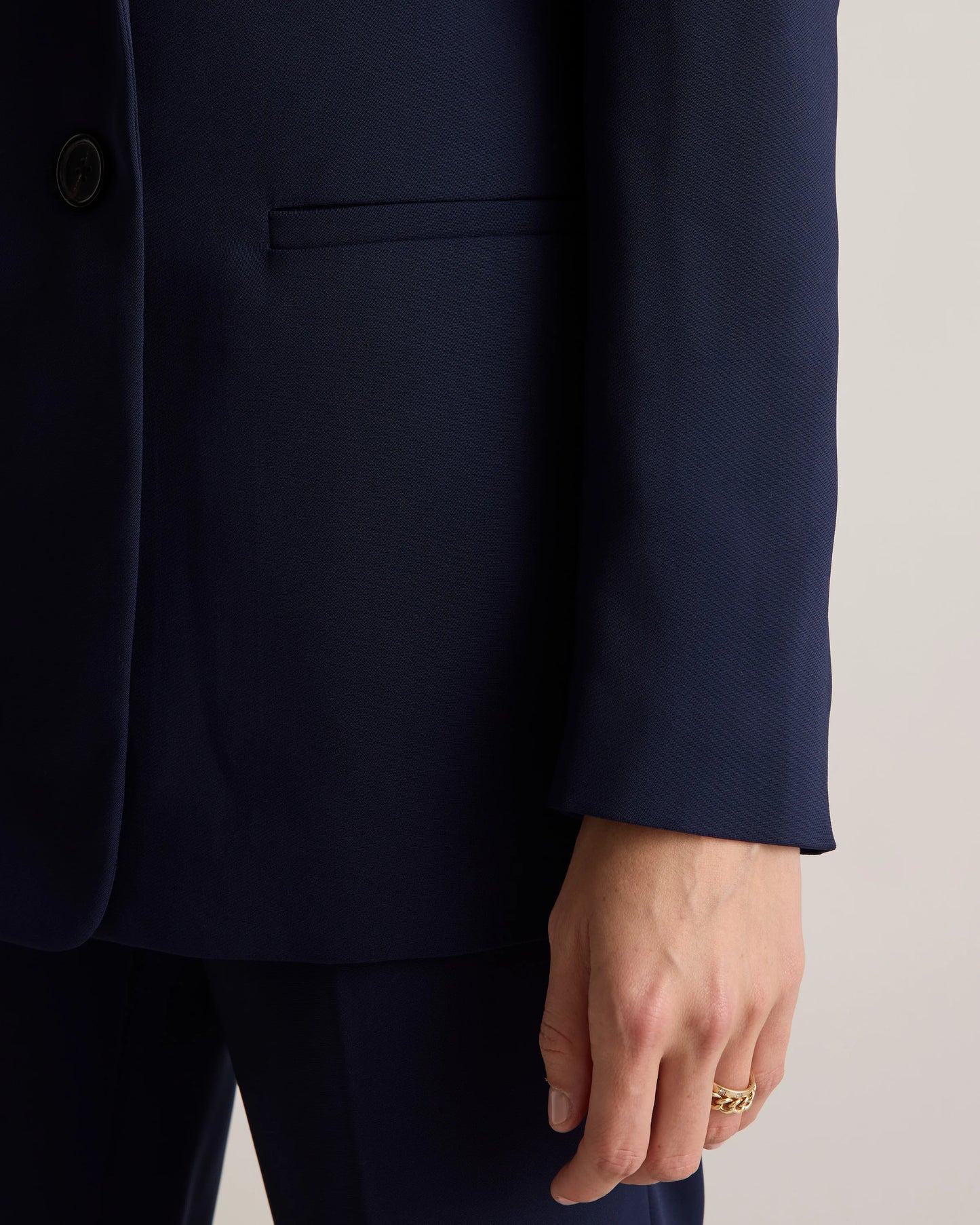 Stretch Crepe Relaxed Double-Breasted Blazer - XS / Sand