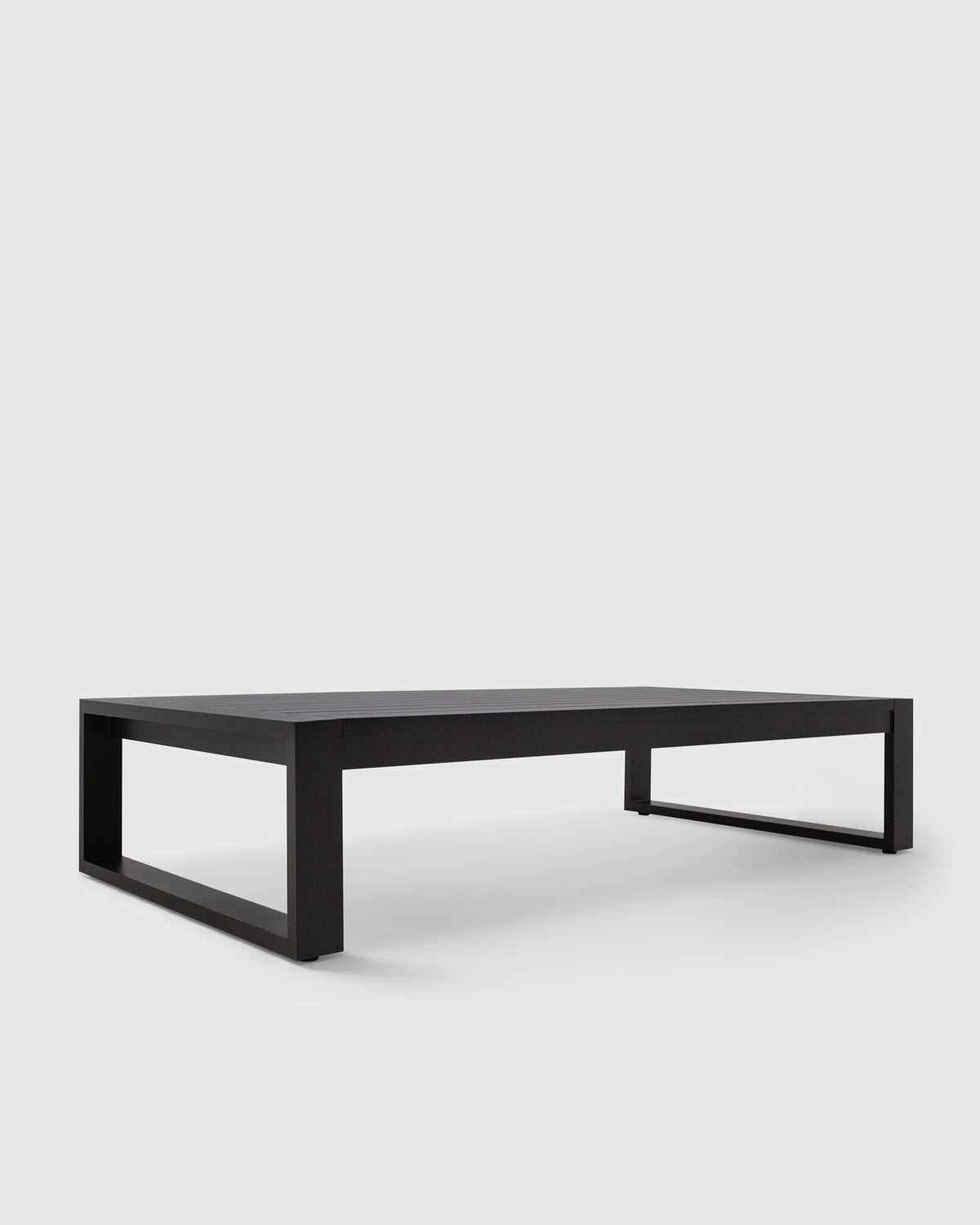 Linear Aluminum Outdoor Coffee Table - One Size / Dark Charcoal