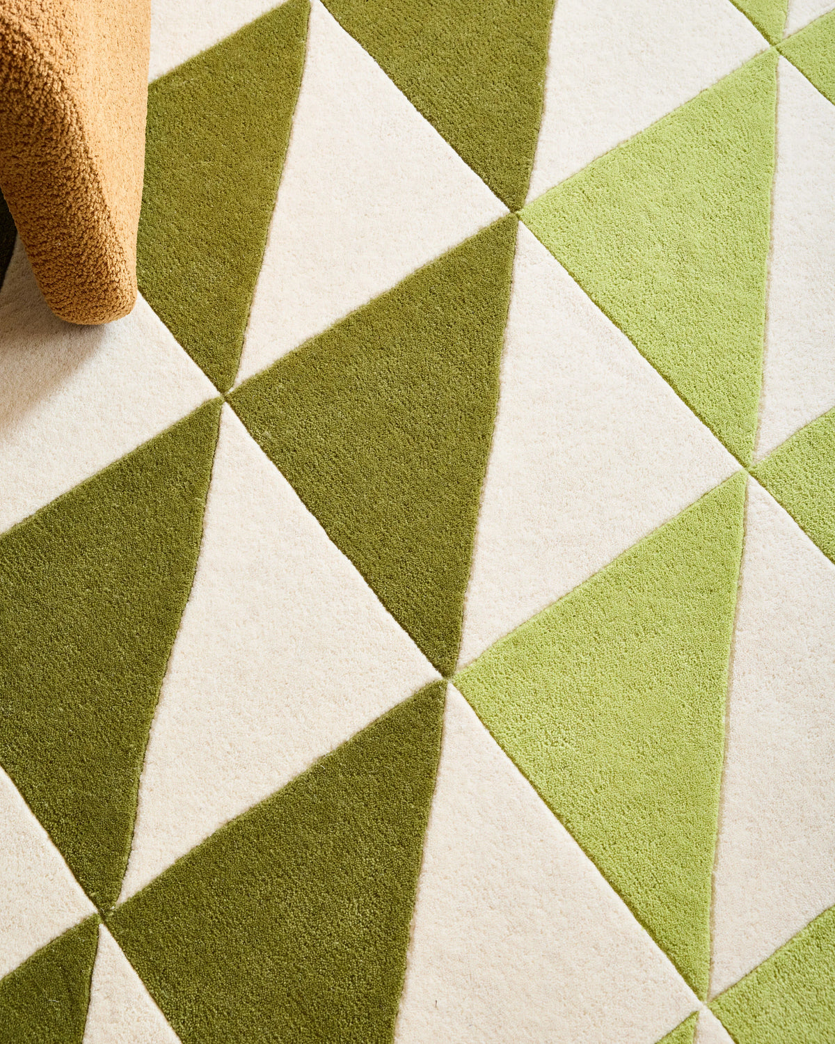 Tonal Triangles Hand-Tufted Wool Rug - 3'6" x 5'6" / Green