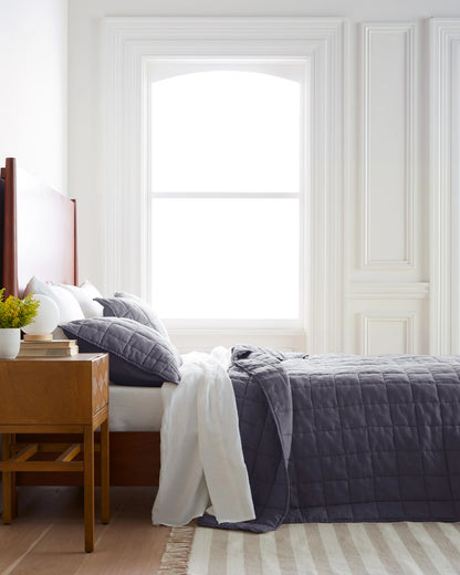 European Linen Box Quilted Sham Set - Standard / White