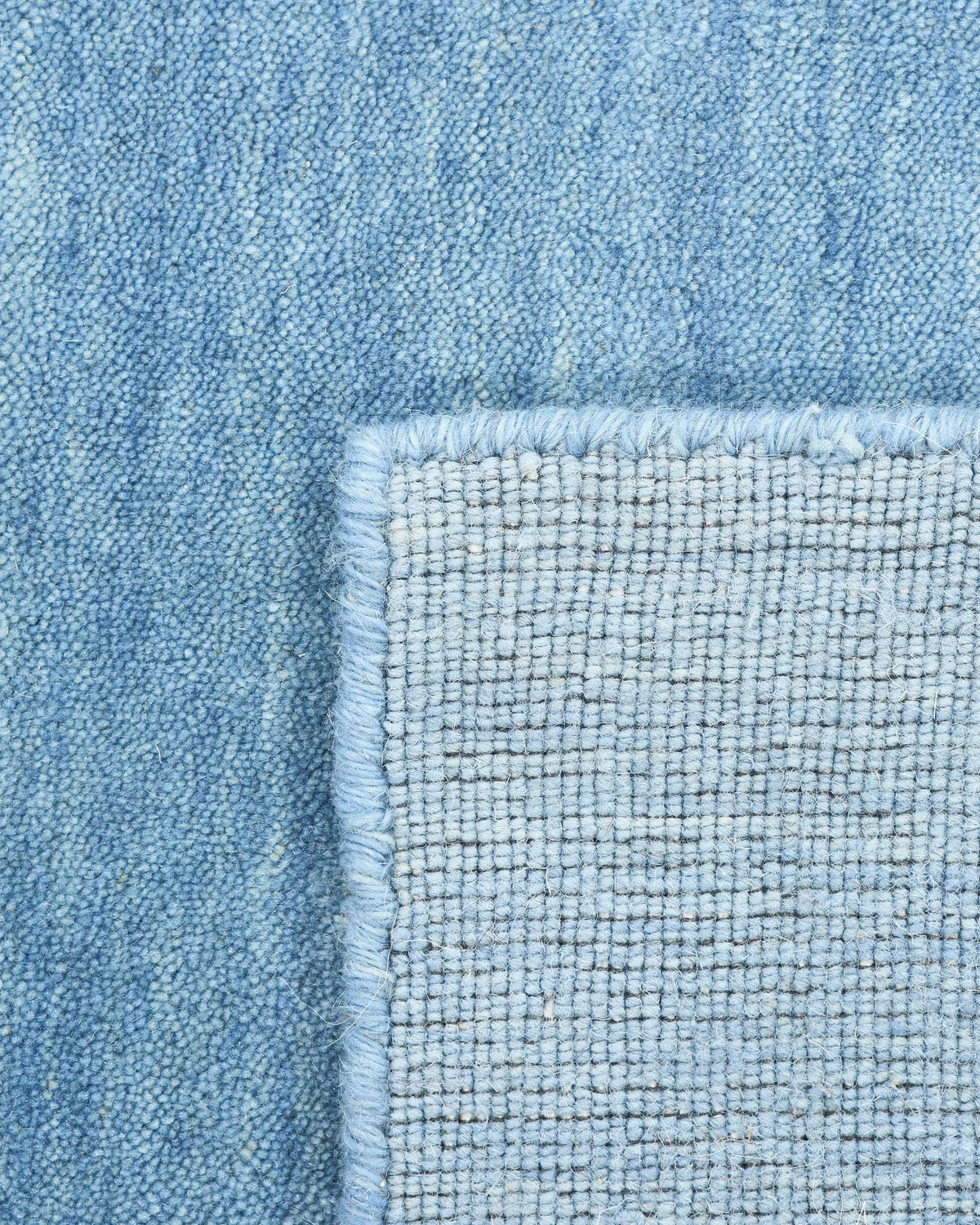 Dakota Kids Hand-Loomed Wool Rug - 4' x 6' / Baby Blue
