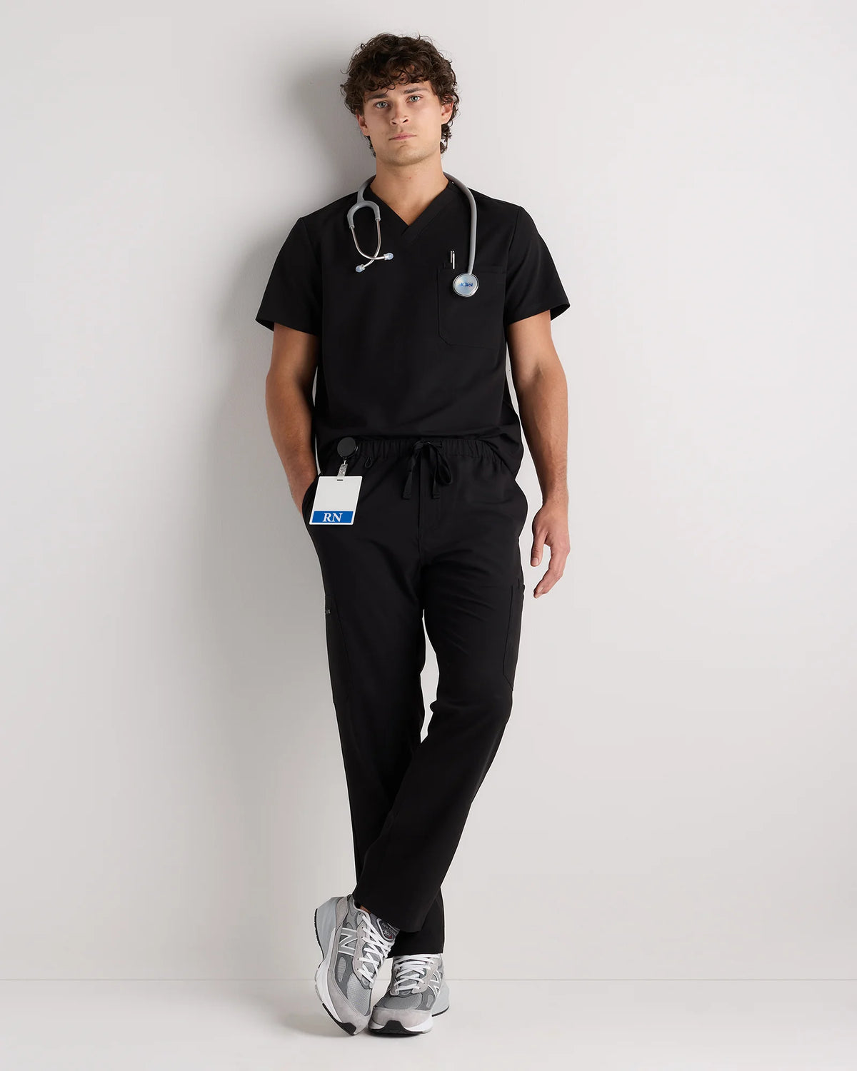 AeraFlex Scrub Cargo Pants - S / Bold Black