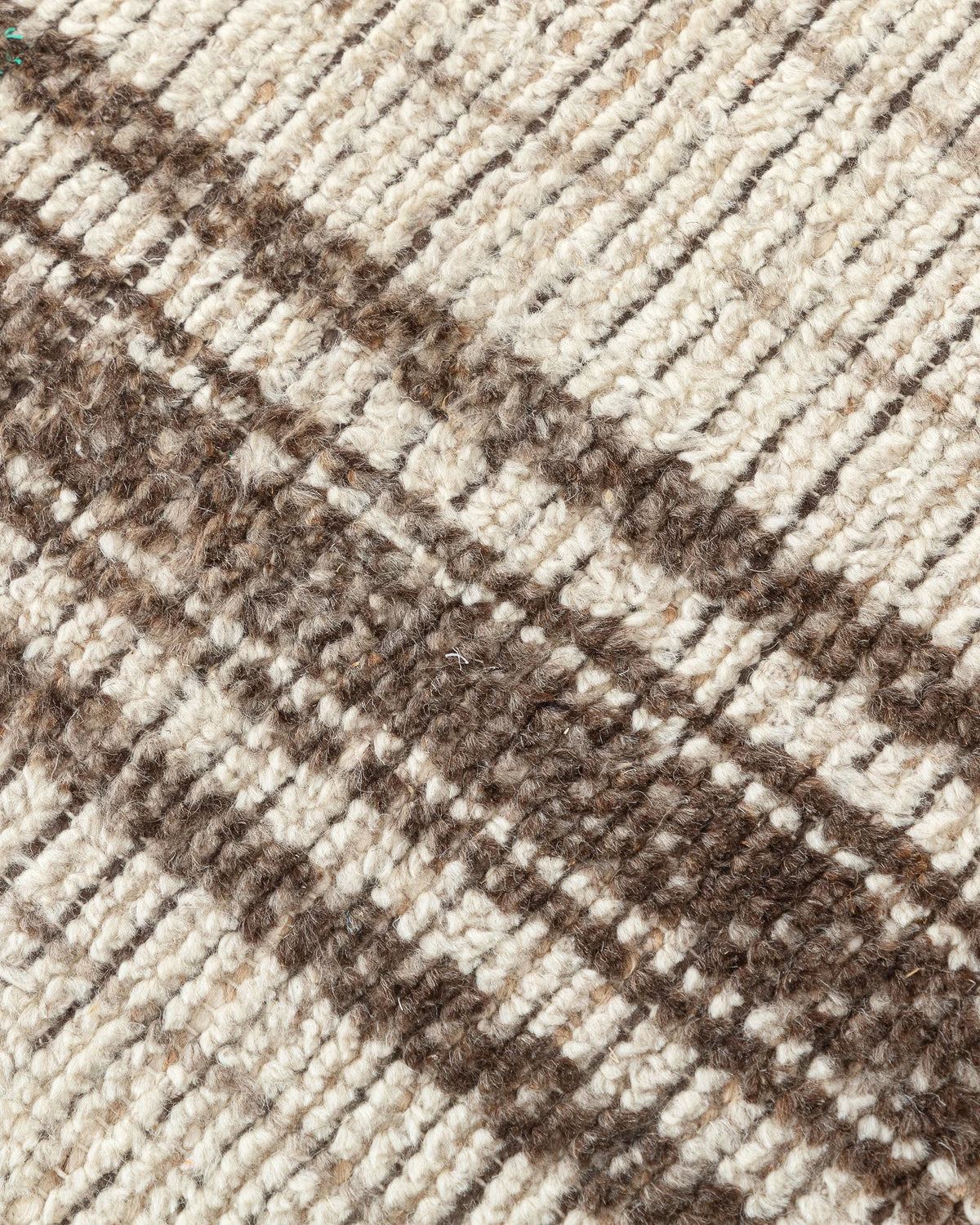 Nahla Hand-Knotted Wool Rug - 5' x 8' / Beige