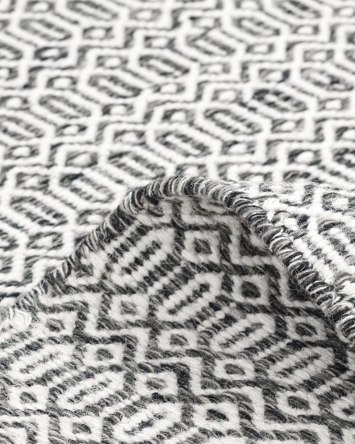 Vale Handwoven Wool Rug - 5' x 8' / Blue