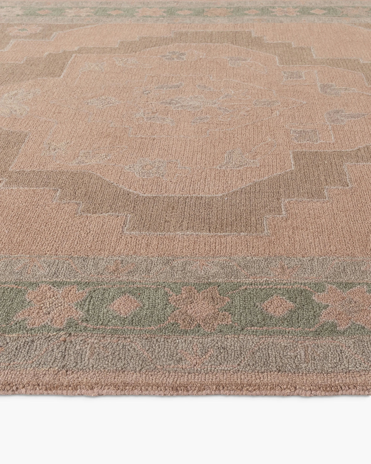 Ami Wool Rug - 5' x 8' / Soft Blush