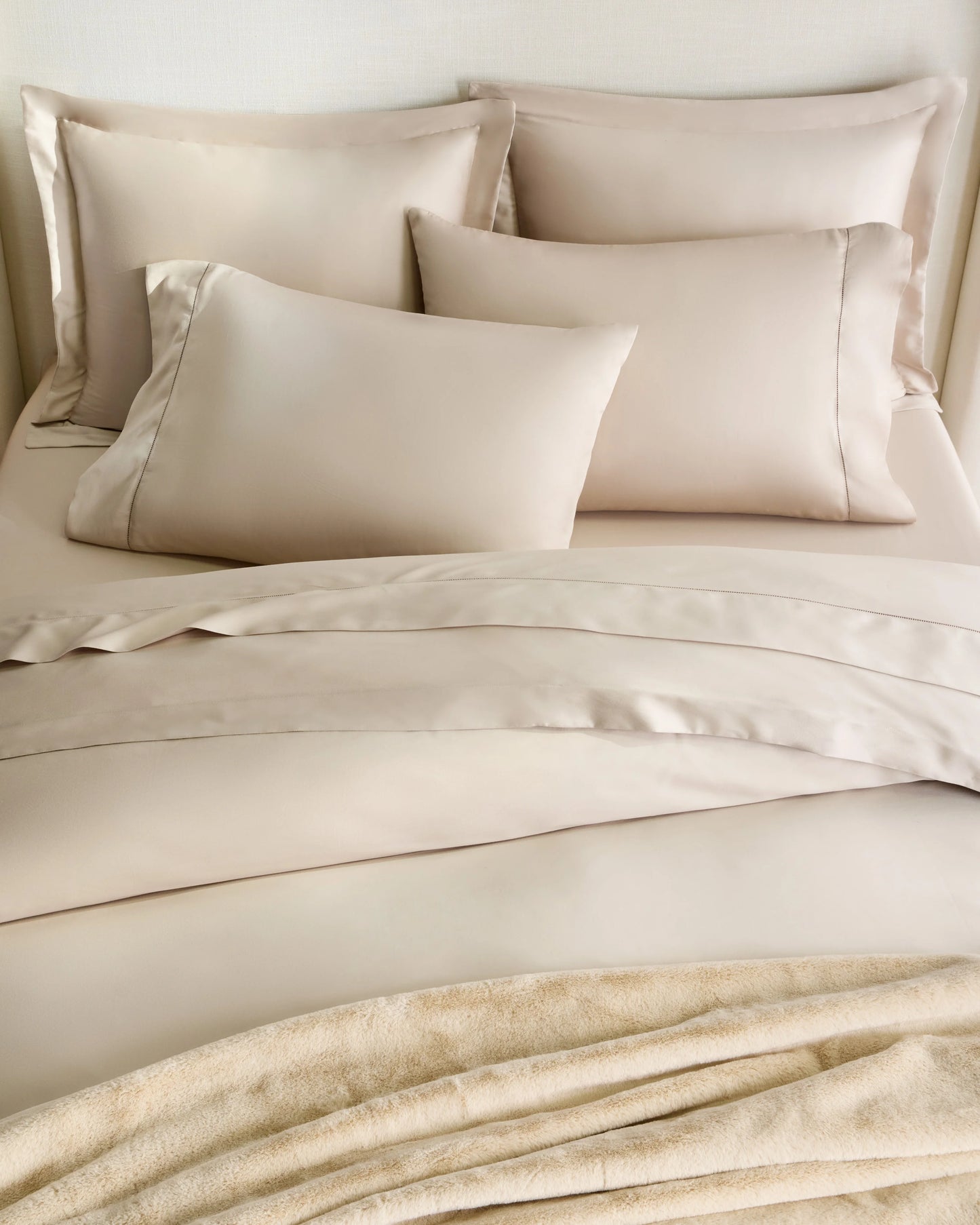 Signature Giza Cotton Sateen Pillowcase Set - Standard / White
