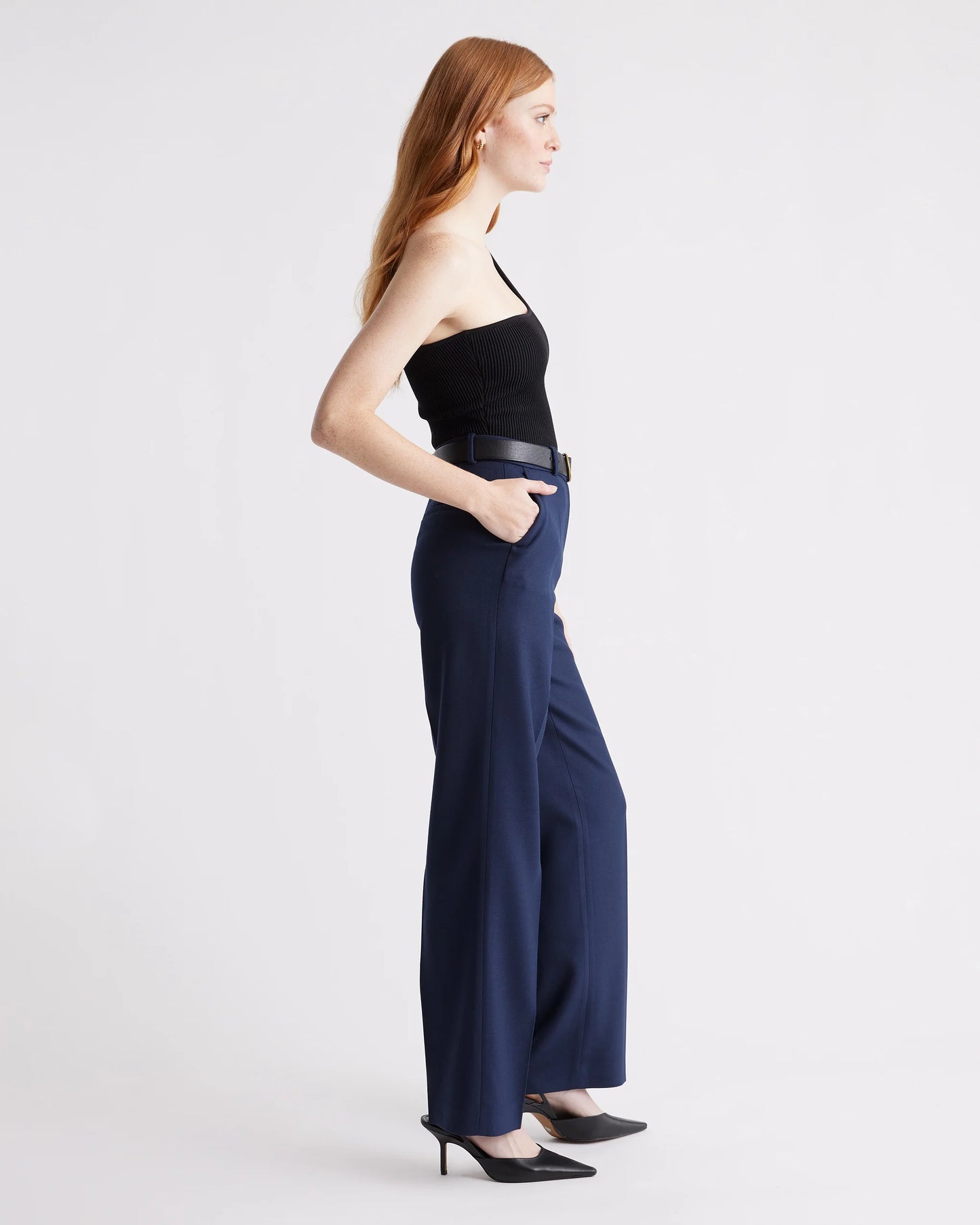 Cropped One Shoulder Ribbed Knit Tank - XS / Black