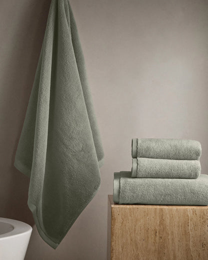 Plush Organic Turkish Cotton Bath Bundle (4 pieces) - One Size / White