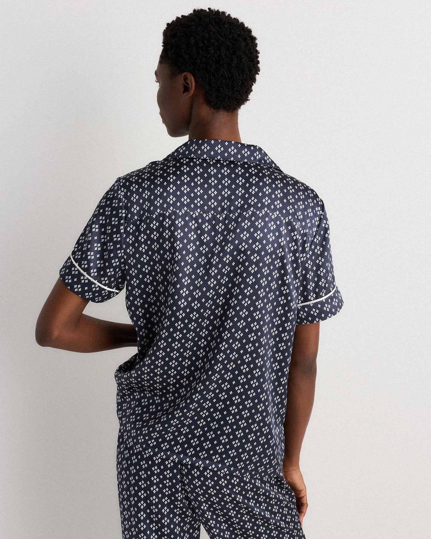 100% Washable Silk Satin Short Sleeve Pajama Top - XS / Tiny Diamonds