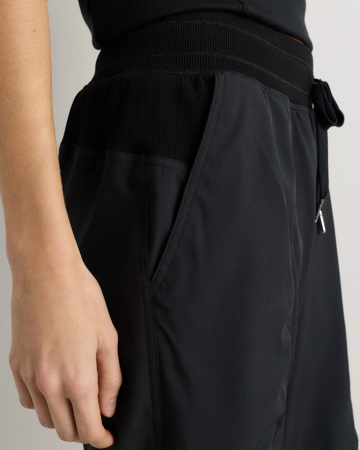 Performance Tech Mid-Rise Joggers - XS / Black