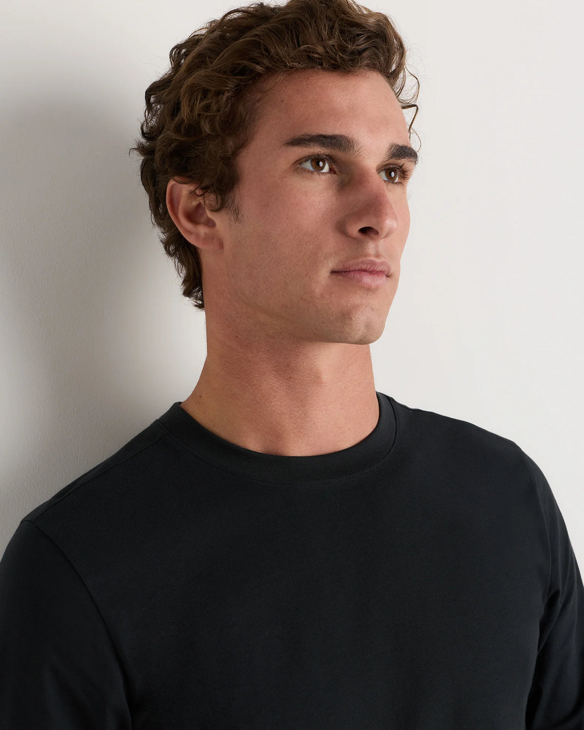 Studio Performance Long Sleeve Tee - S / Black