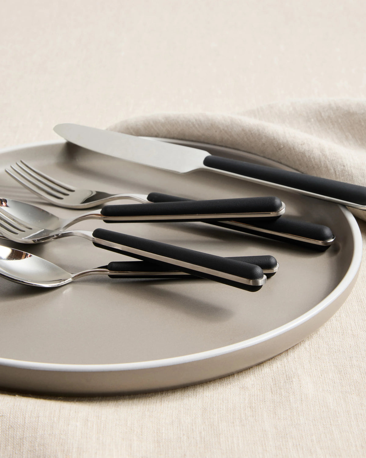 Fantasia Flatware 20-Pc Set by Mepra - One Size / Porcelain
