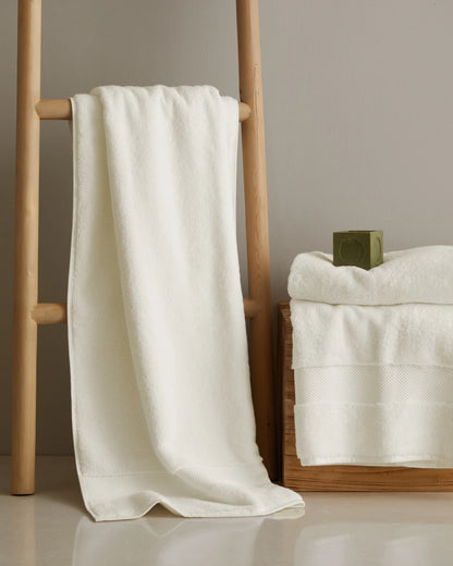 Turkish Ultra Plush Bath Towel (Set of 2) - One Size / White