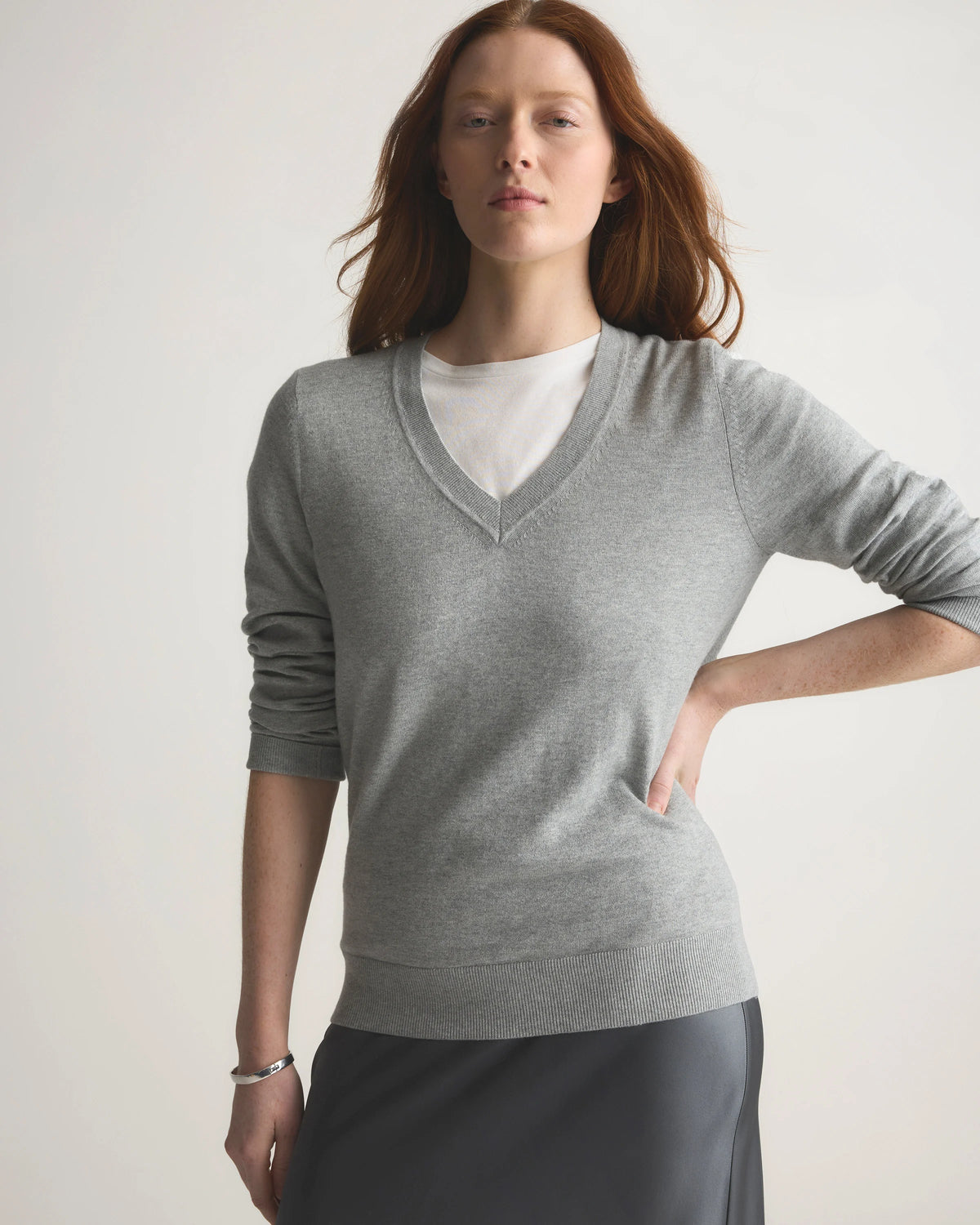 Lightweight Cotton Cashmere V-Neck Sweater - XS / Sugar Stone