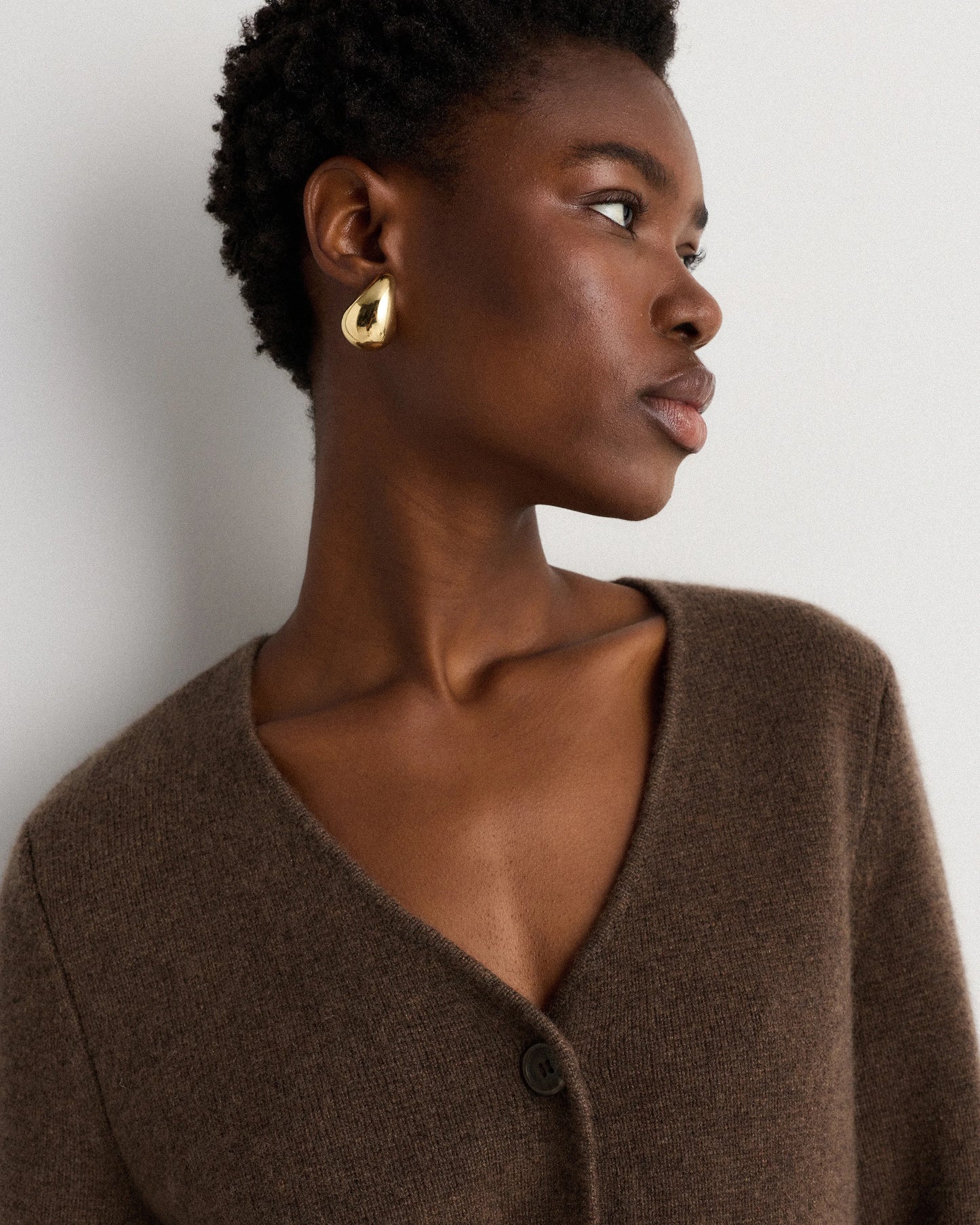 Mongolian Cashmere Structured V-Neck Cardigan - XS / Black