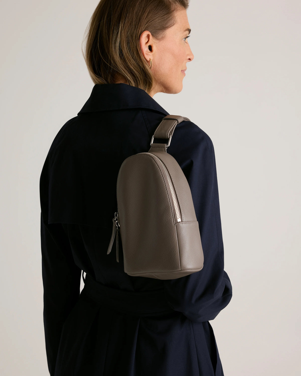Italian Leather Sling Pack - One Size / Black