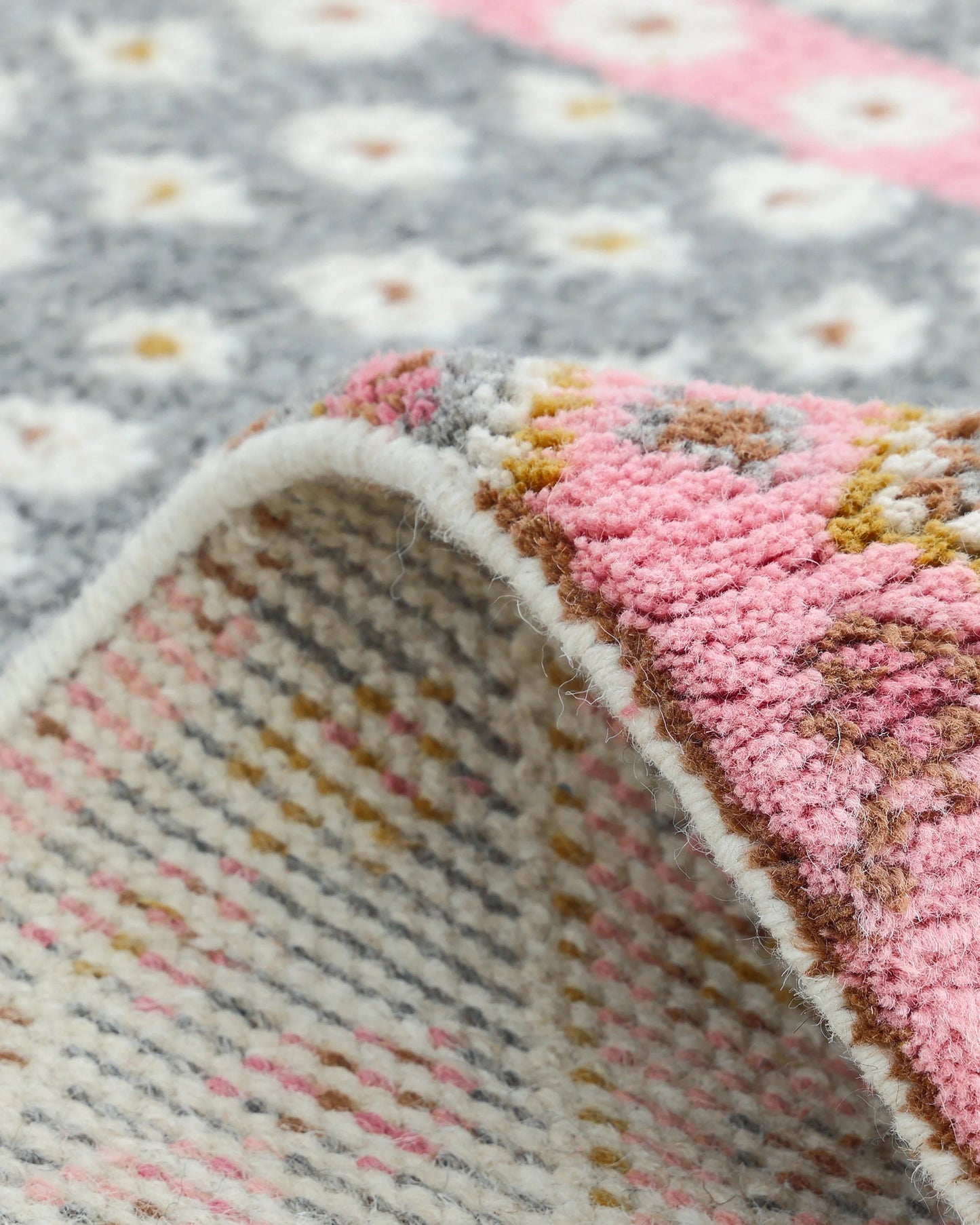 Mazi Hand-Knotted Wool Rug - 5' x 8' / Pink