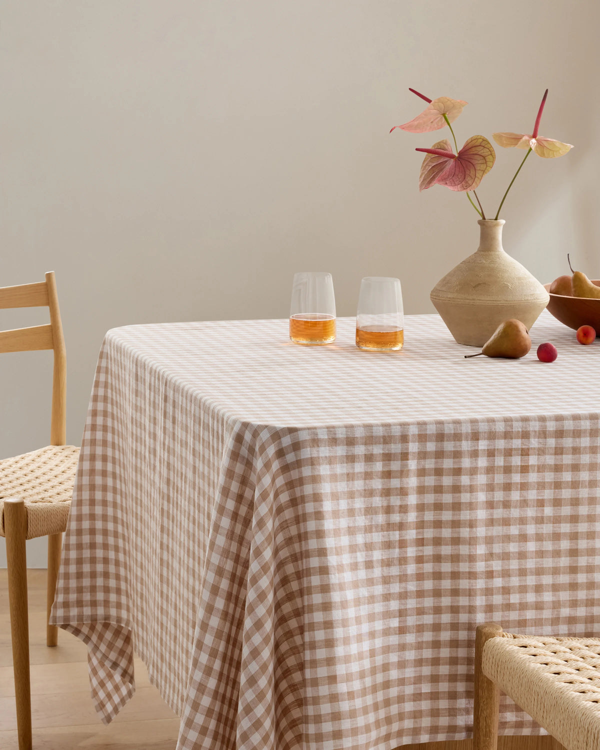 European Linen Gingham Tablecloth - 70x90" / Willowleaf