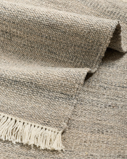 Sloane Indoor/Outdoor Rug - 5' x 8' / Silver