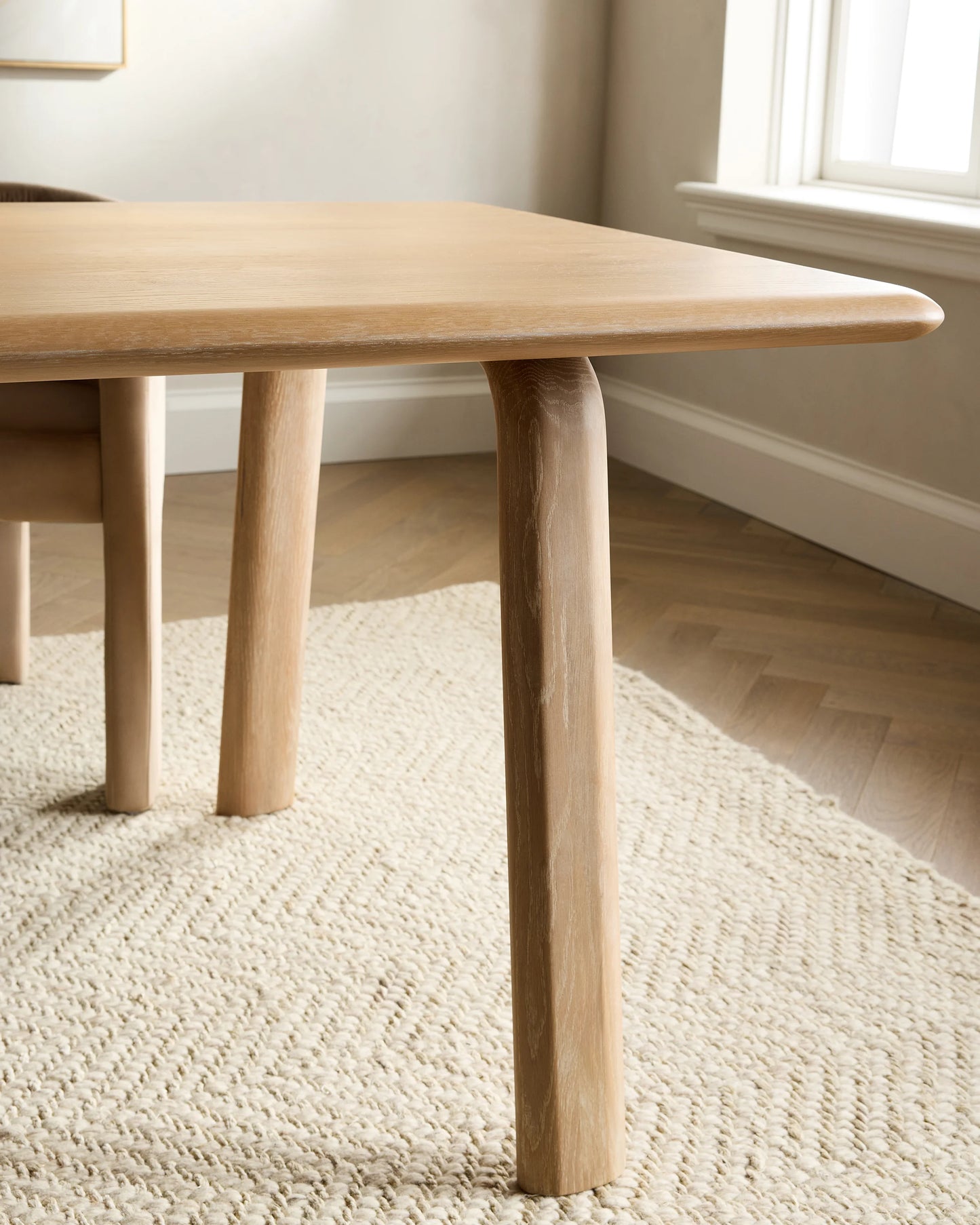 Solid Wood Dining Table with Rounded Legs - One Size / Natural Oak