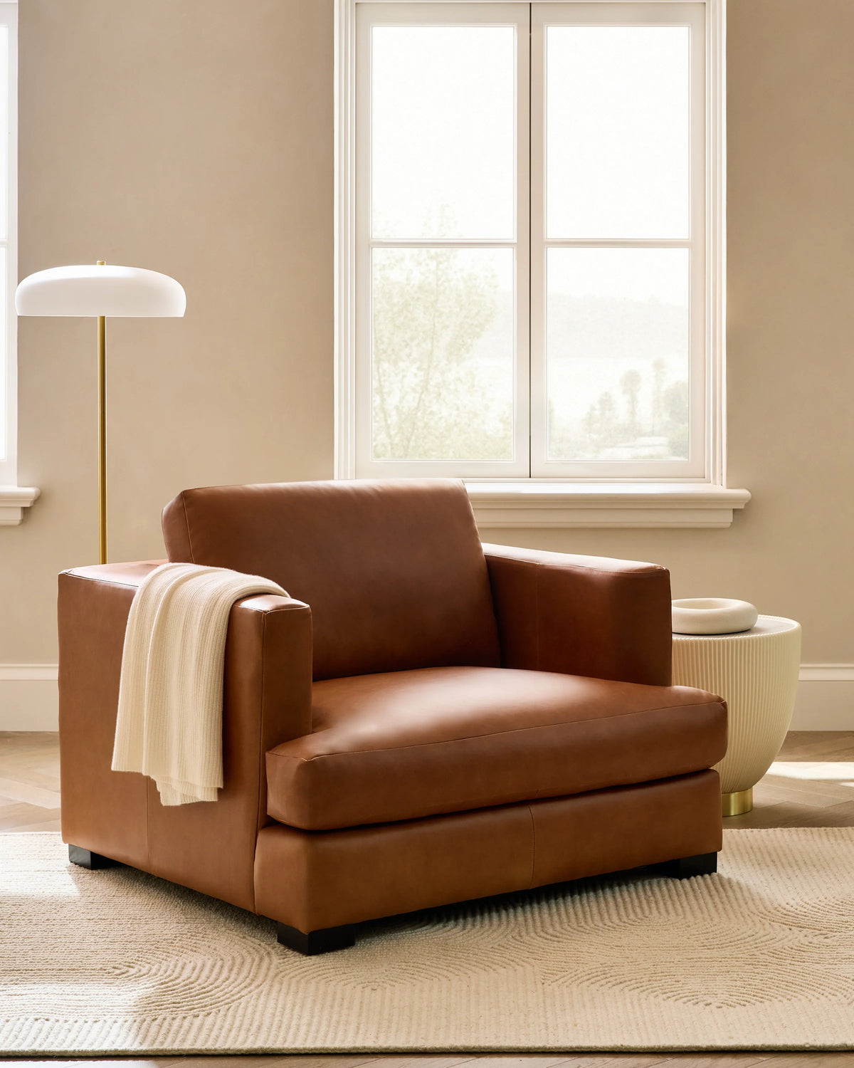 Sierra Curved Arm Accent Chair in Leather - One Size / Scotch