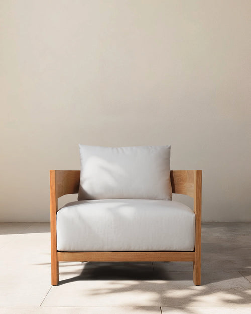 Curved Solid Teak Outdoor Lounge Chair - One Size / Natural Teak